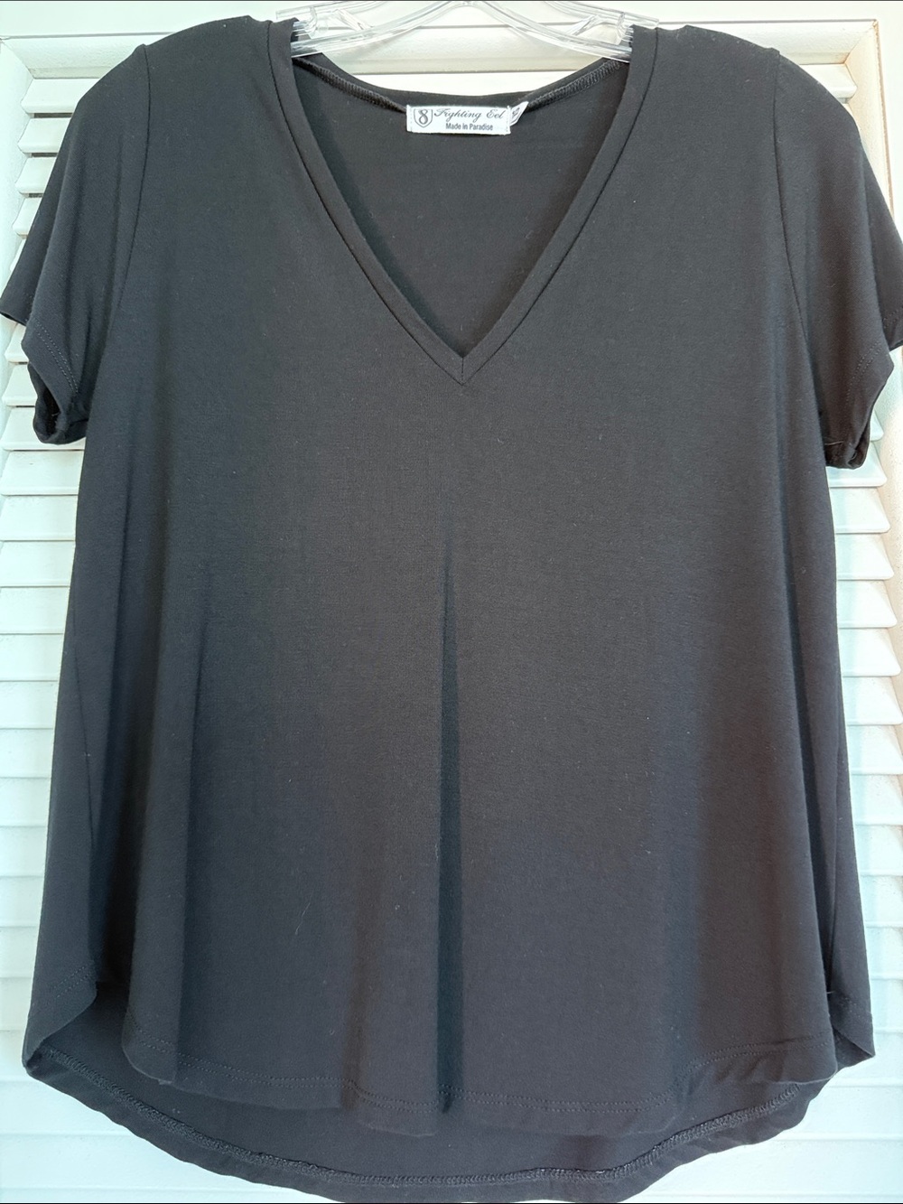 Fighting Eel Black V-Neck Short Sleeve Modal Tee! XS!
